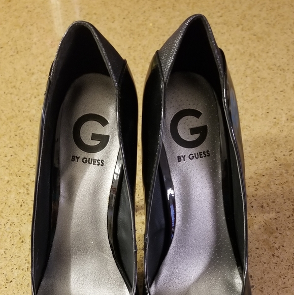 Black Guess heels - Picture 6 of 6